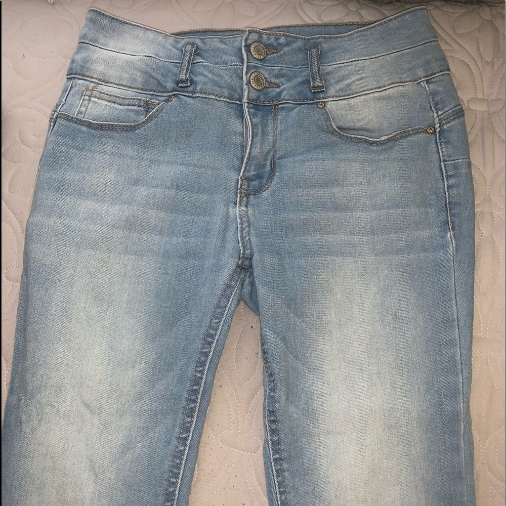 DENIM JEANS